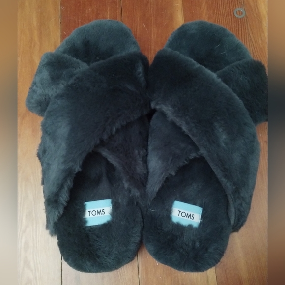 Toms Shoes - Toms Slippers Size 9
